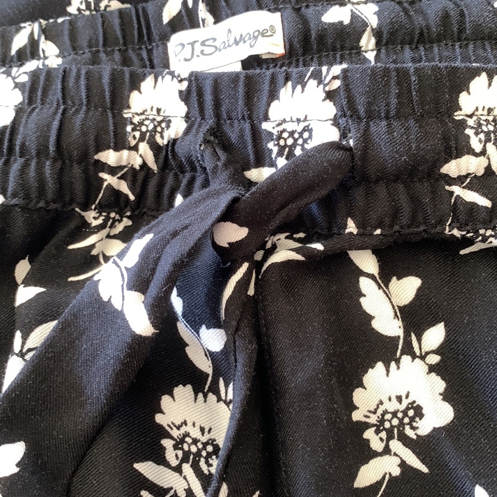 Brand new! PJ Salvage wide leg pants - Picture 5 of 5